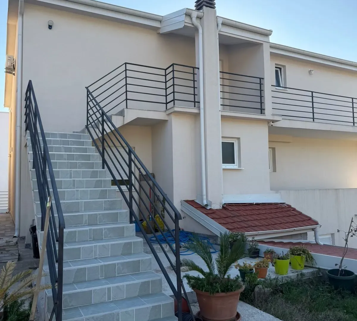 Izdavanje, jednosoban stan, 37m², Bonići, Tivat