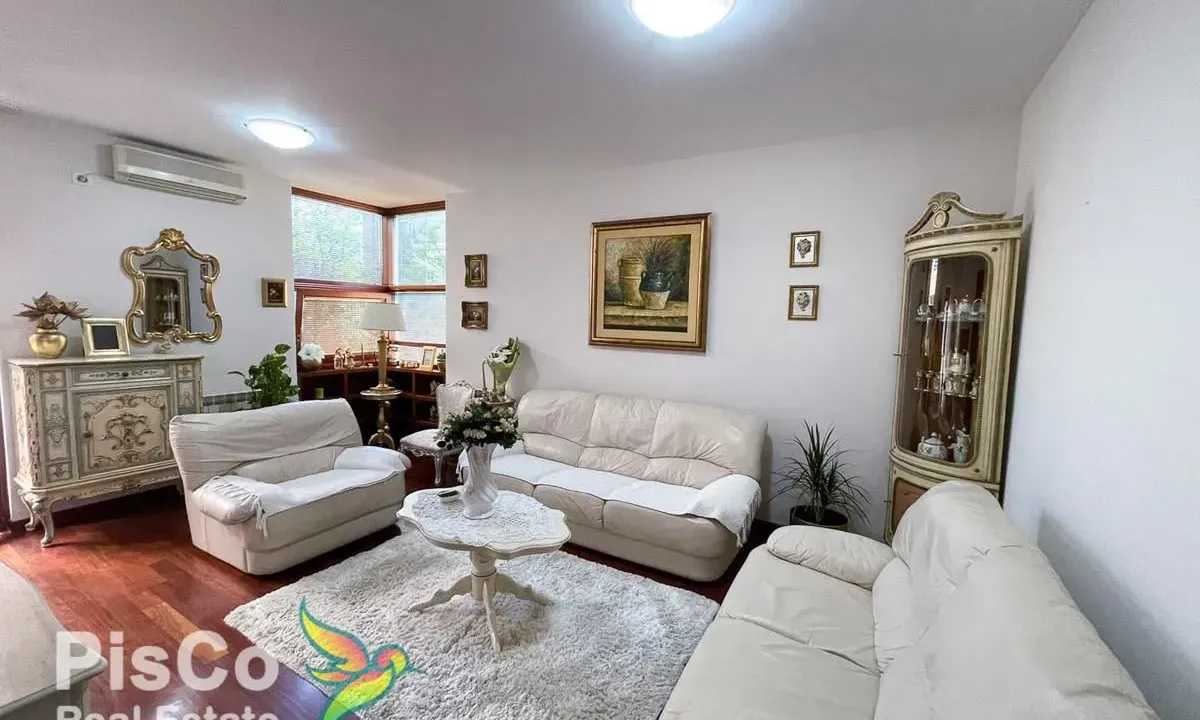 Prodaja, trosoban stan, 100m², Gorica C, Podgorica