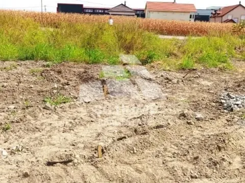 Prodaja, plac, Ledine, Beograd