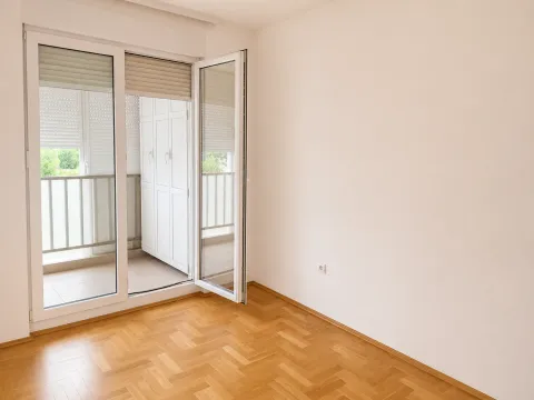 Rent, three bedroom apartment, 90m², Tuški Put, Podgorica - image 16