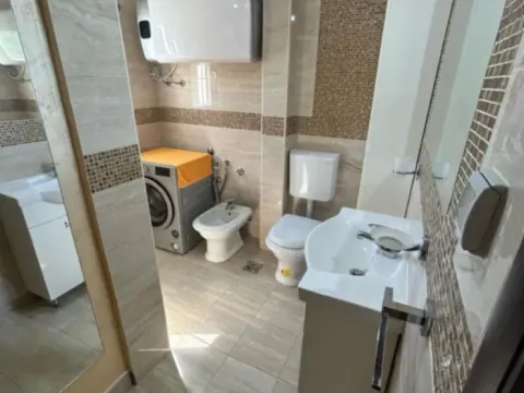 Izdavanje, trosoban stan, 138m², Tuđemili, Bar - image 4