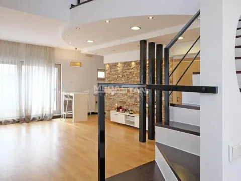 Prodaja, četvorosoban stan, 130m², Vračar Hram, Vračar Sve Podlokacije - image 2