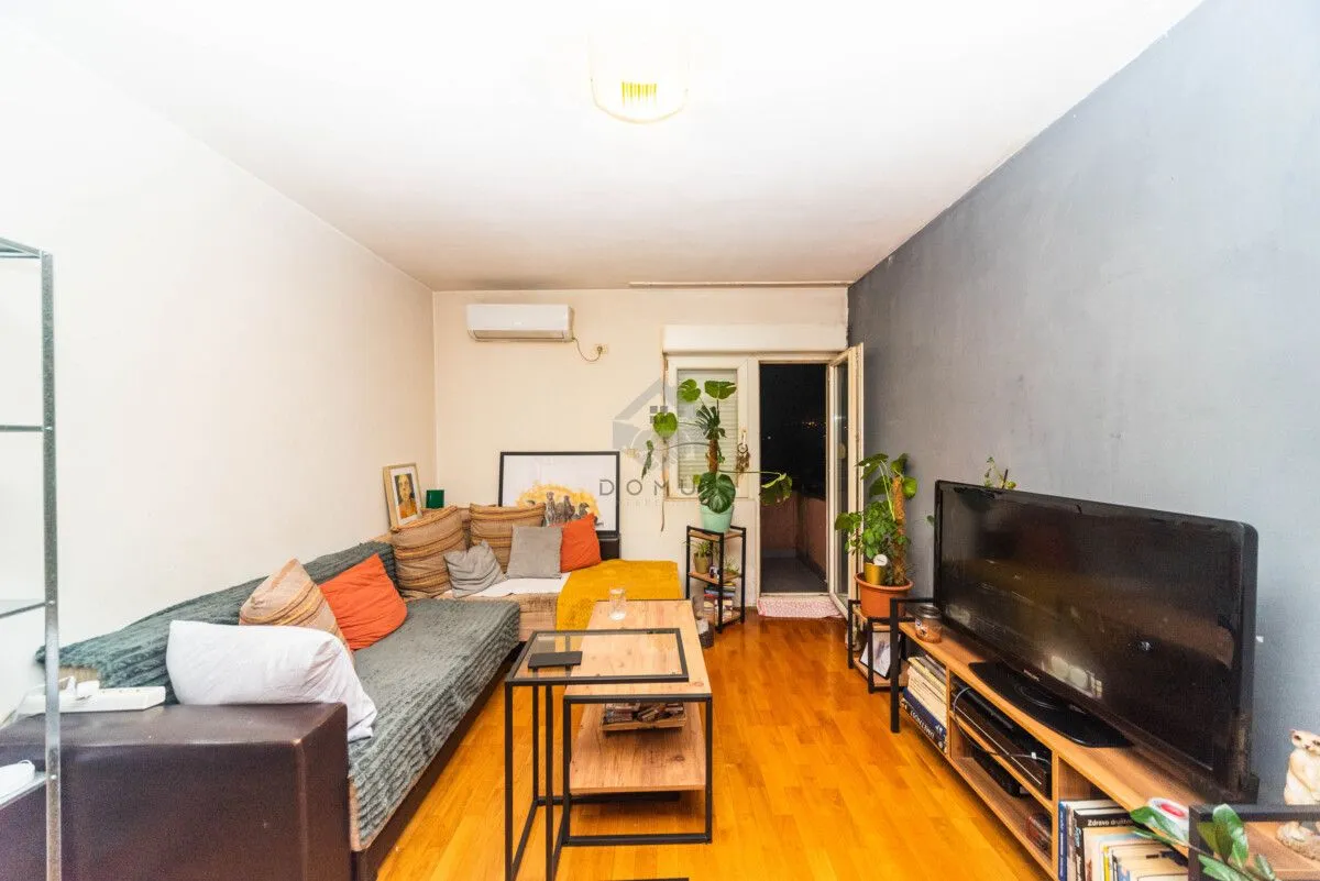 Prodaja, jednosoban stan, 45m², Stari Aerodrom, Podgorica