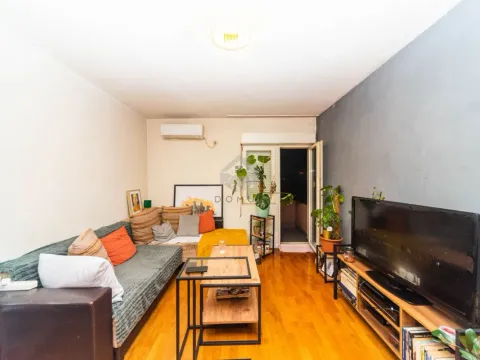 Prodaja, jednosoban stan, 45m², Stari Aerodrom, Podgorica - image 1