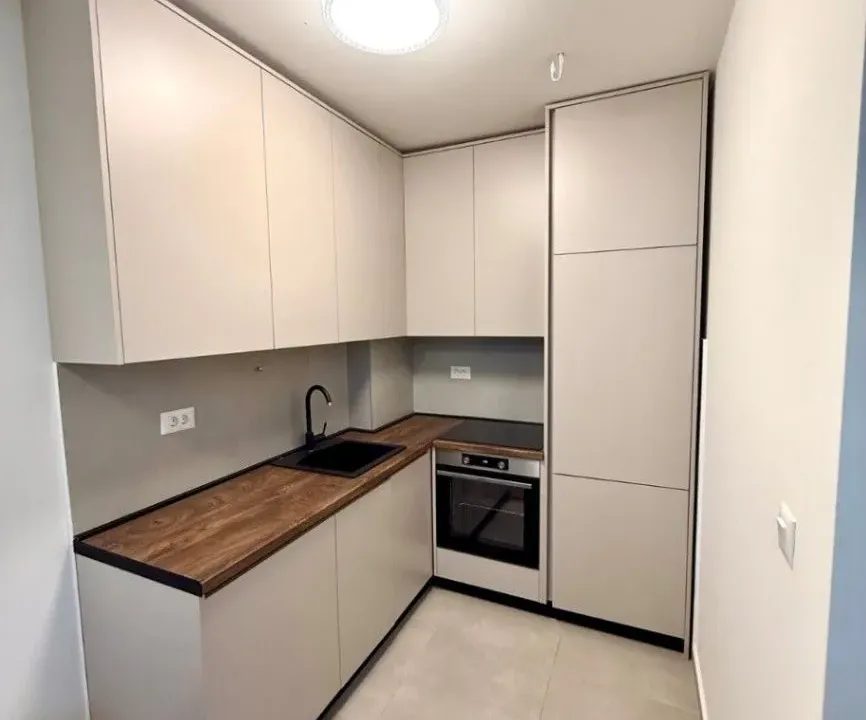 Izdavanje, jednosoban stan, 47m², Stari Aerodrom, Podgorica