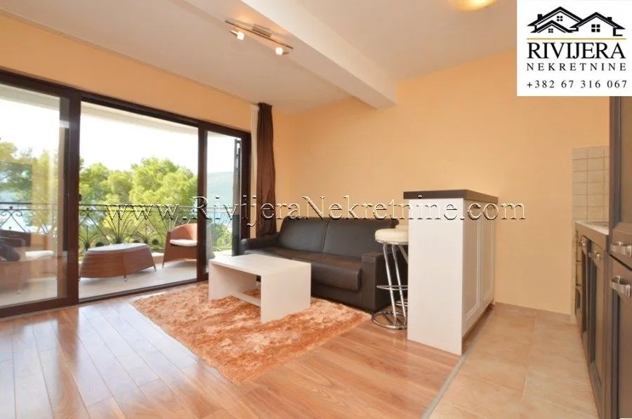 Prodaja, dvosoban stan, 121m², Baošići, Herceg Novi