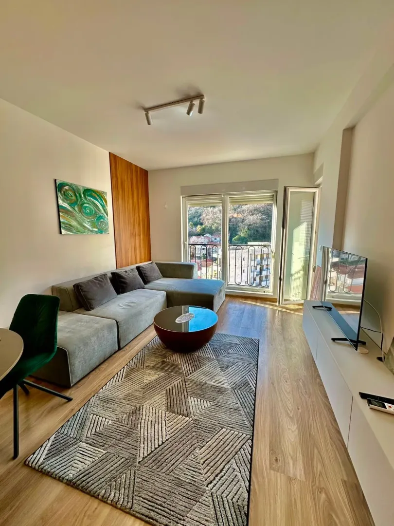 Rent, one bedroom apartment, 43m², Boreti, Budva