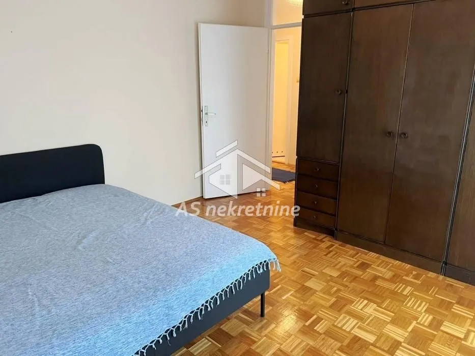 Rent, three bedroom apartment, 88m², Vračar Sve Podlokacije, Beograd