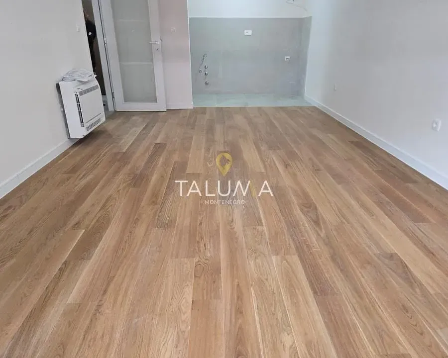 Izdavanje, jednosoban stan, 48m², City Kvart, Podgorica