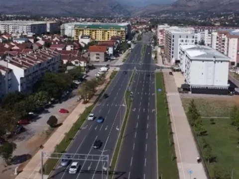 Prodaja, dvosoban stan, 64m², Stari Aerodrom, Podgorica - image 2