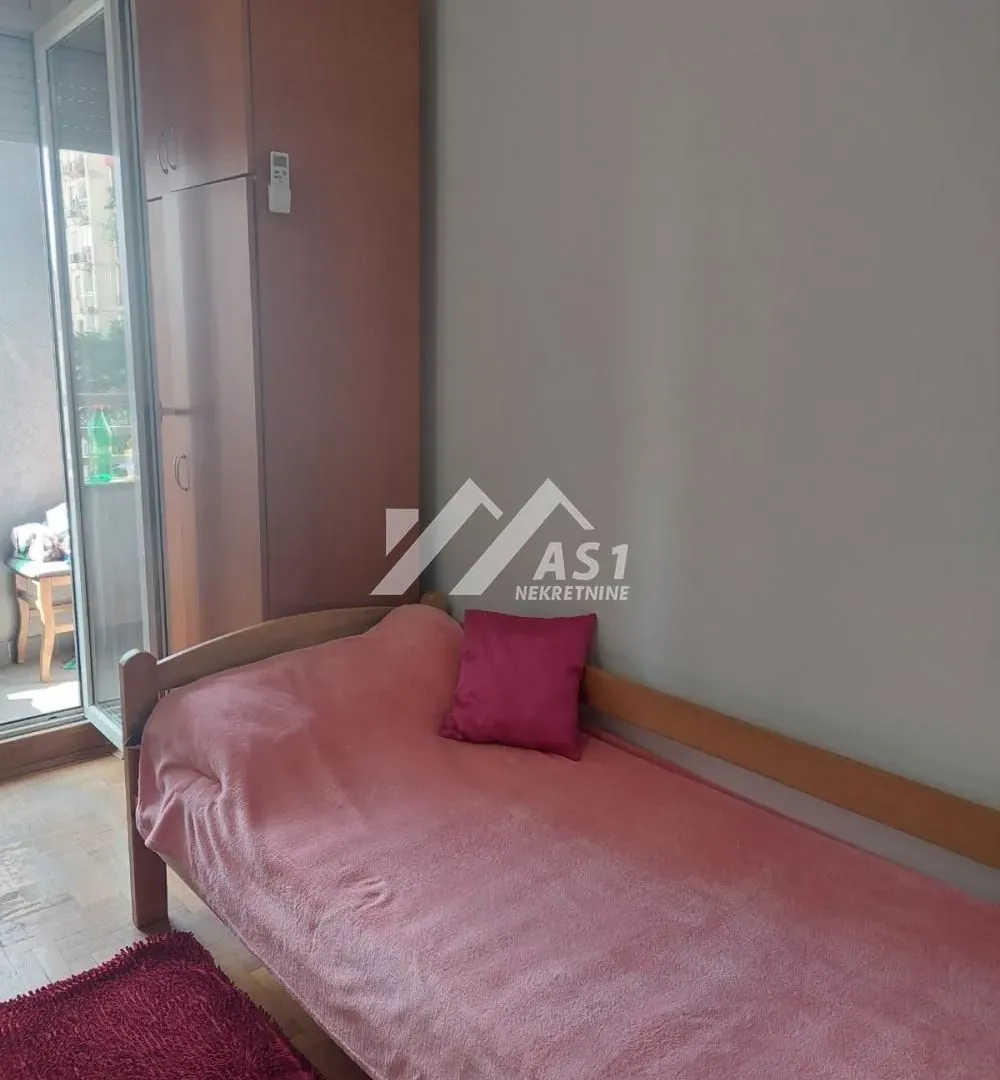 Izdavanje, stan, 25m², Grbavica, Novi Sad Sve Podlokacije