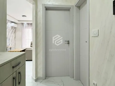 Rent, one bedroom apartment, 45m², Budva, Crna Gora - image 7