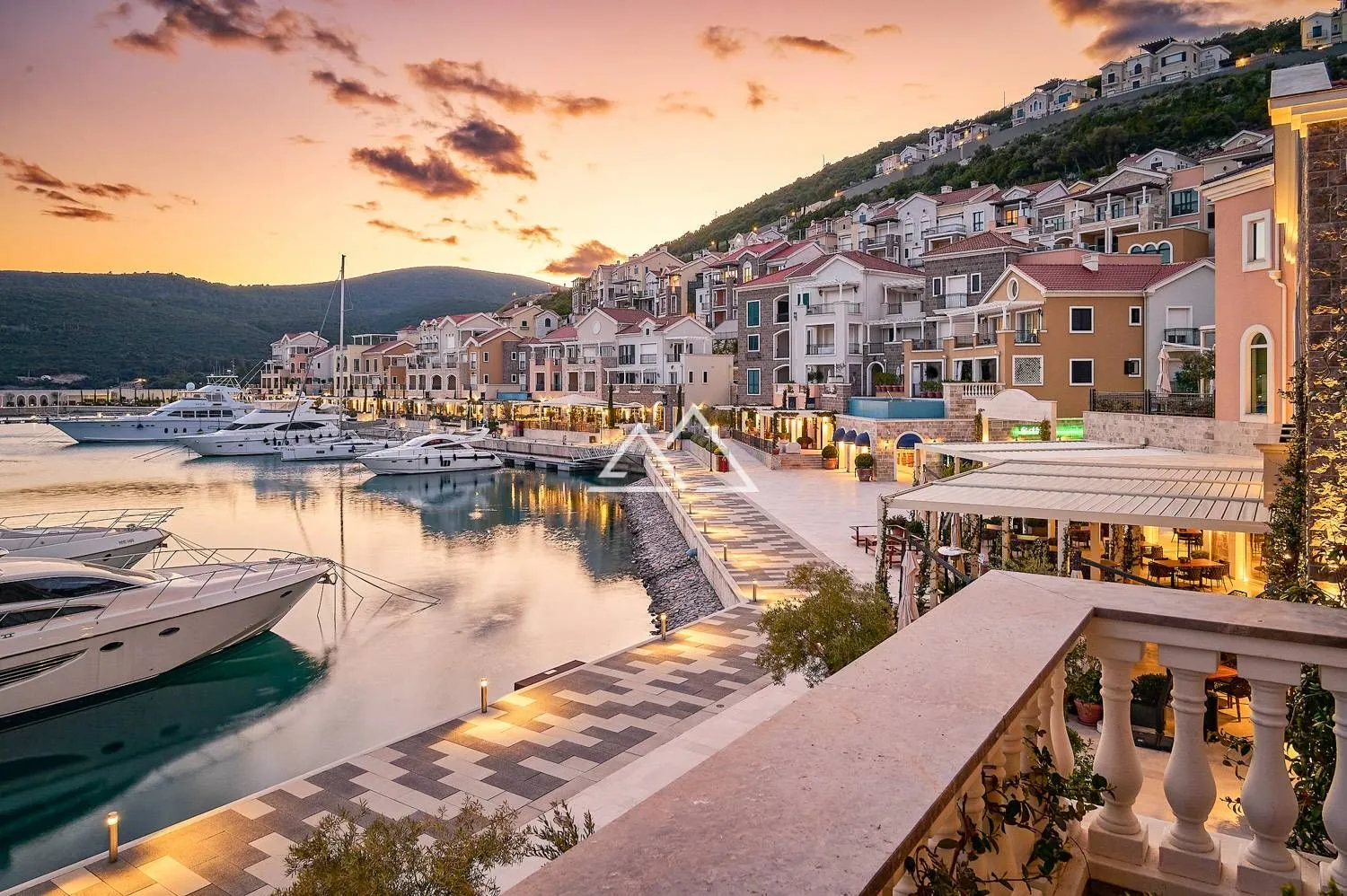 Prodaja, dvosoban stan, 96m², Luštica Bay, Tivat
