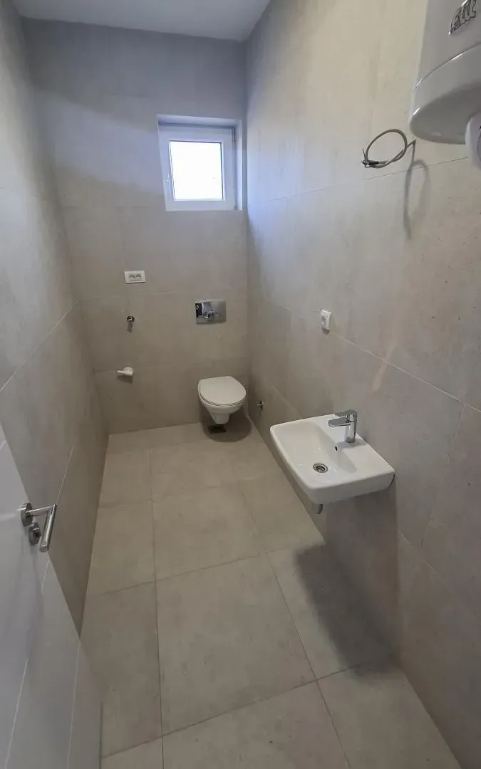 Prodaja, četvorosoban stan, 95m², Veternik, Novi Sad Sve Podlokacije