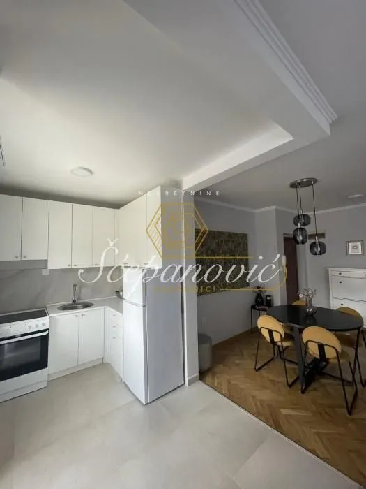 Prodaja, dvosoban stan, 55m², Stari grad, Novi Sad