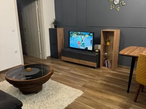 Prodaja, jednosoban stan, 44m², Centar, Inđija