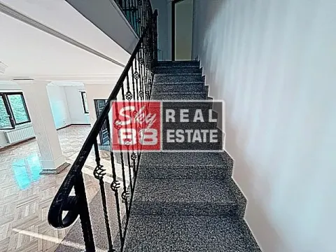 Rent, apartment, 210m², Savski Venac, Beograd - image 13