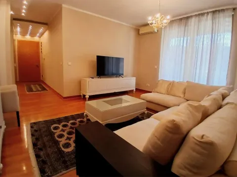Rent, three bedroom apartment, 100m², Stari Grad, Beograd - image 3