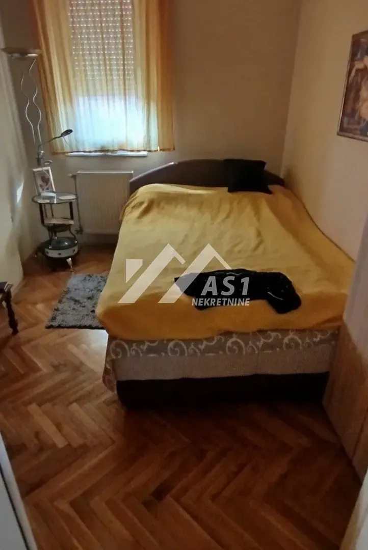 Prodaja, četvorosoban stan, 80m², Grbavica, Novi Sad Sve Podlokacije