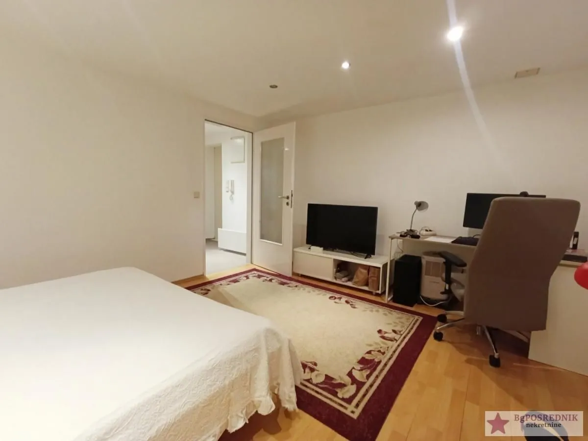 Sale, two bedroom apartment, 38m², Profesorska Kolonija, Palilula Sve Podlokacije