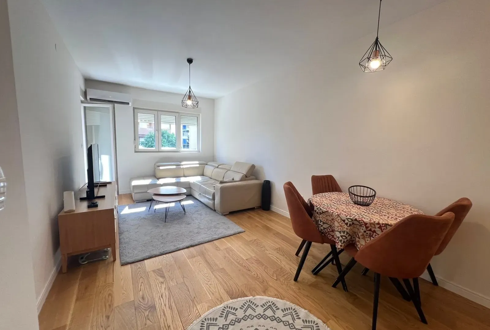 Rent, one bedroom apartment, 47m², Central Point, Podgorica