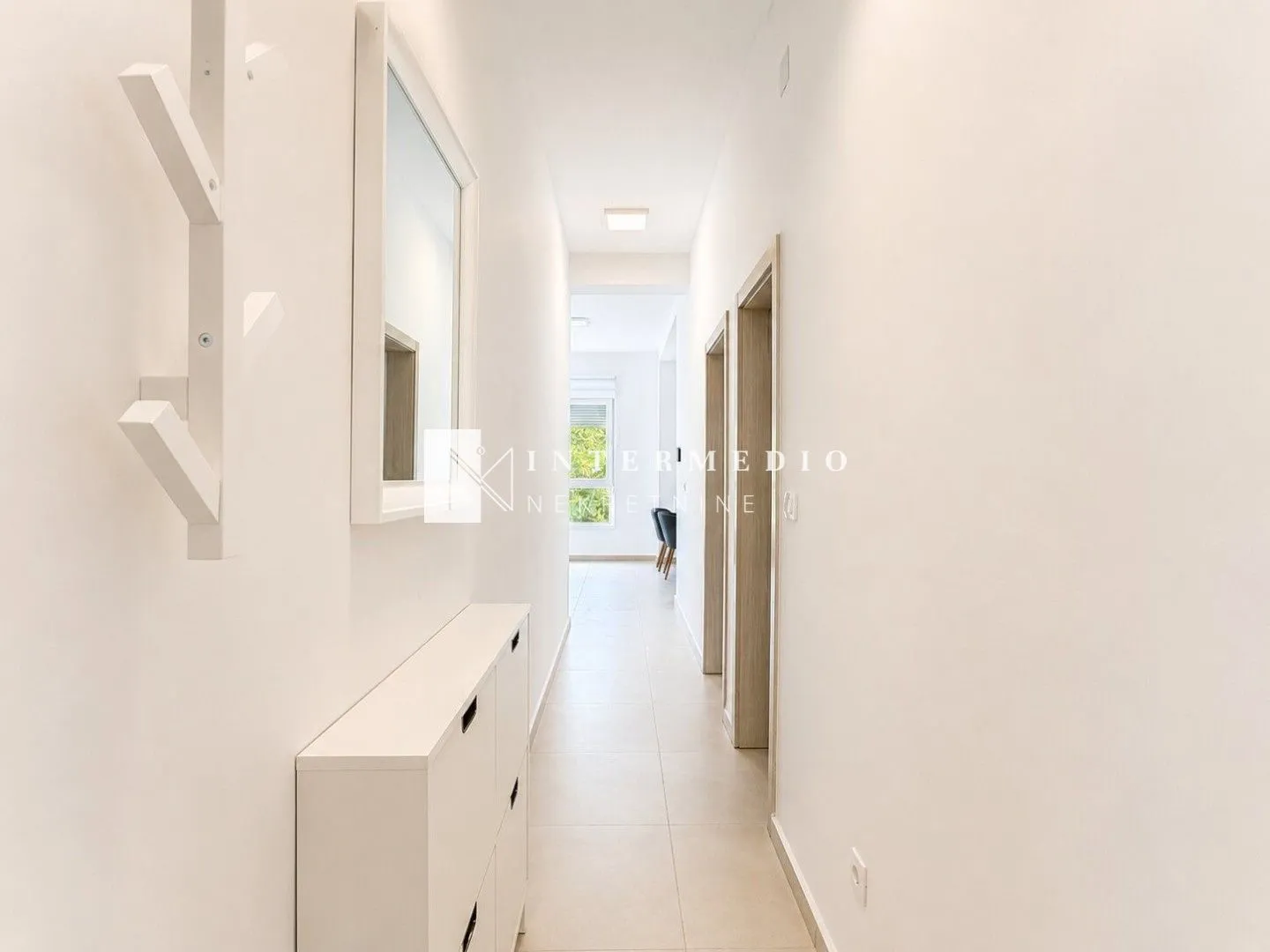 Prodaja, dvosoban stan, 69m², Đenovići, Herceg Novi