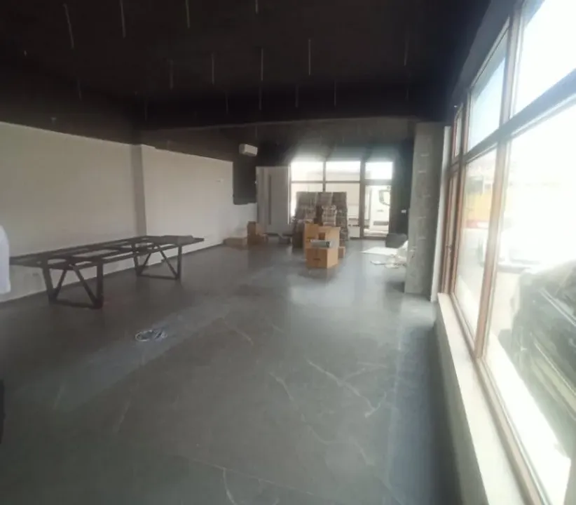 Izdavanje, poslovni prostor, 350m², Stari Aerodrom, Podgorica