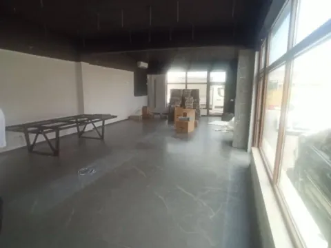 Izdavanje, poslovni prostor, 350m², Stari Aerodrom, Podgorica