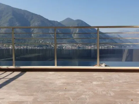 Prodaja, četvorosoban stan, 171m², Dobrota, Kotor - image 9