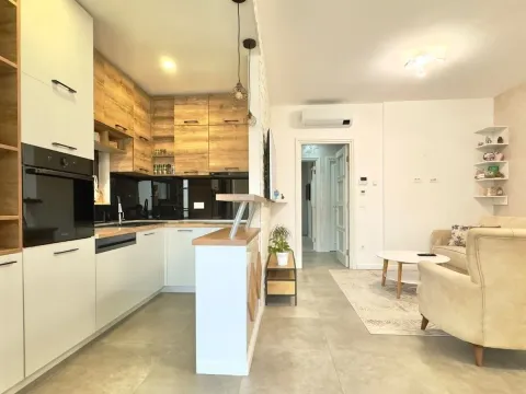 Rent, three bedroom apartment, 78m², Kava, Tivat - image 8