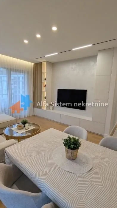 Rent, three bedroom apartment, 73m², Savski Venac, Beograd