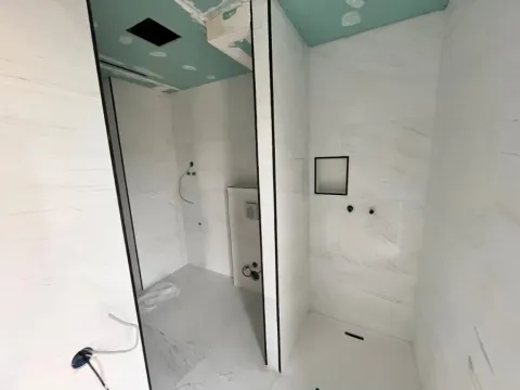 Sale, three bedroom apartment, 170m², Zagorič, Podgorica - image 11