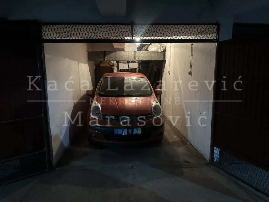 Prodaja, četvorosoban stan, 115m², Voždovačka Crkva, Voždovac Sve Podlokacije