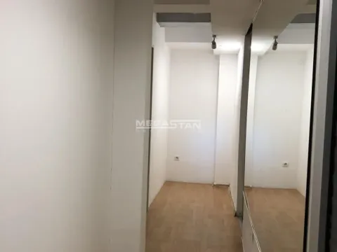 Izdavanje, poslovni prostor, 93m², Čukarica, Beograd - image 6