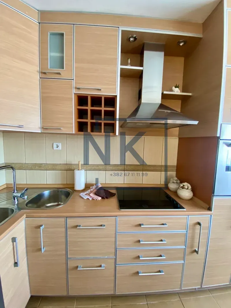 Izdavanje, dvosoban stan, 90m², Tološi, Podgorica
