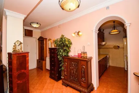 Rent, two bedroom apartment, 100m², Gorica C, Podgorica - image 2