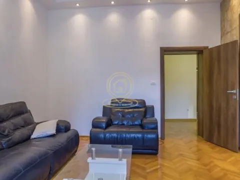 Izdavanje, četvorosoban stan, 100m², Savski Venac, Beograd - image 11