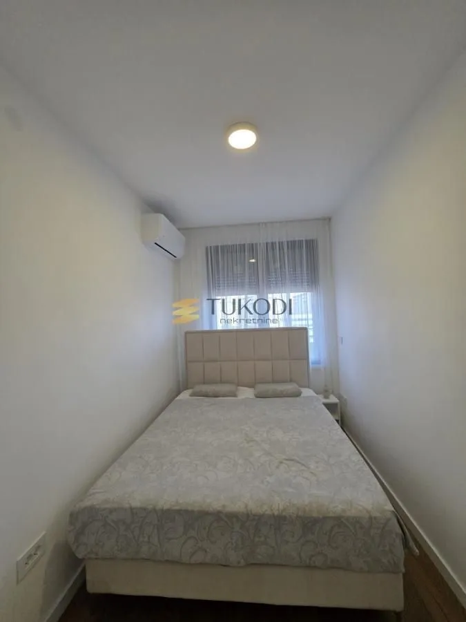 Izdavanje, trosoban stan, 65m², Novi Beograd Sve Podlokacije, Beograd