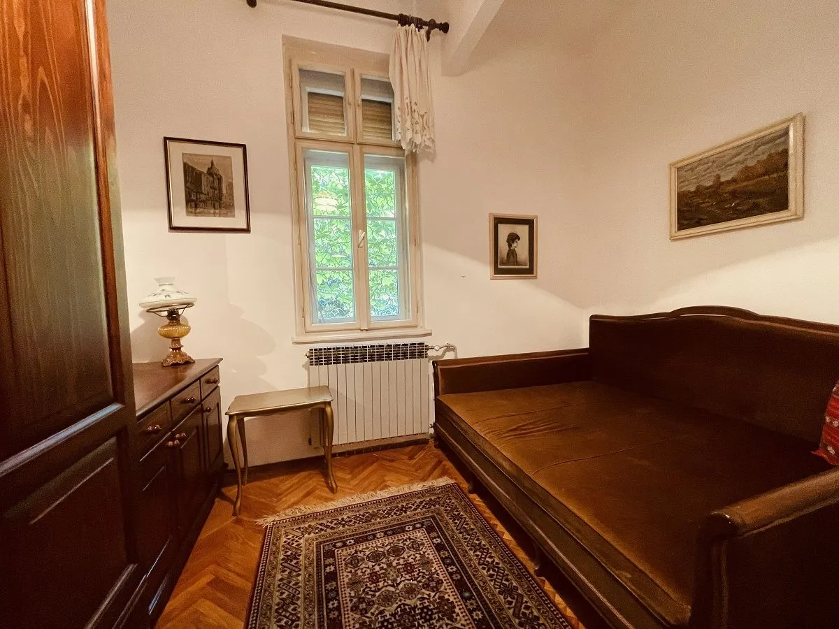 Rent, four bedroom apartment, 139m², Stari Grad, Beograd