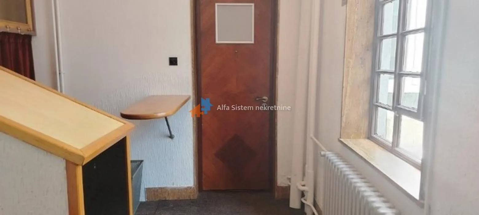 Rent, office space, 180m², Stari Grad, Beograd