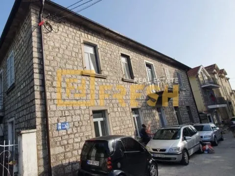 Prodaja, kuća, 219m², Herceg Novi, Crna Gora - image 1