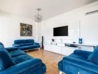 Prodaja, trosoban stan, 105m², Centar, Budva - image 1