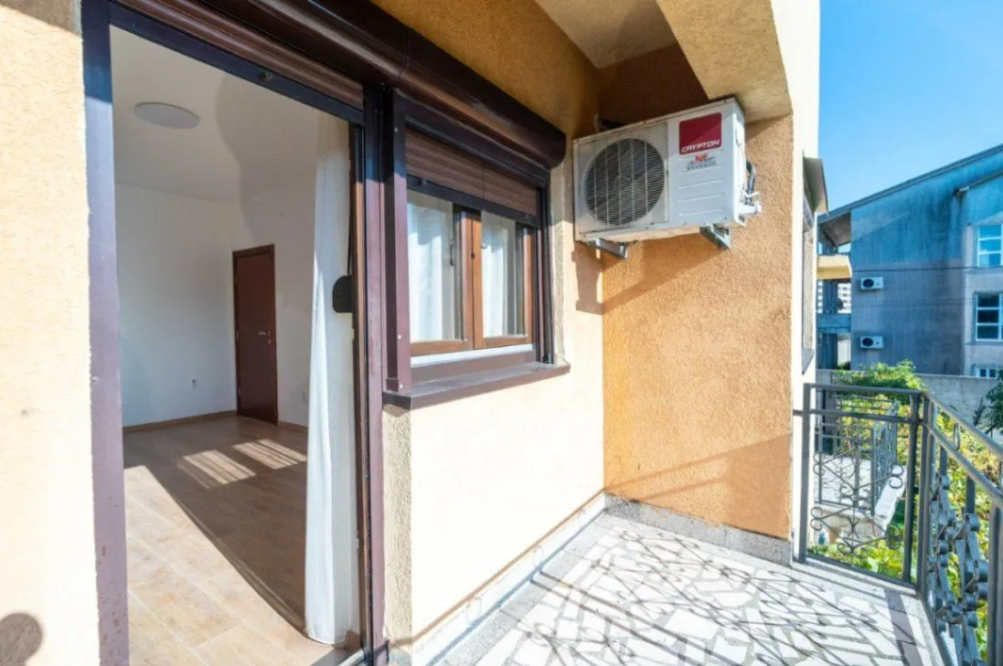 Izdavanje, kuća, 110m², City Kvart, Podgorica