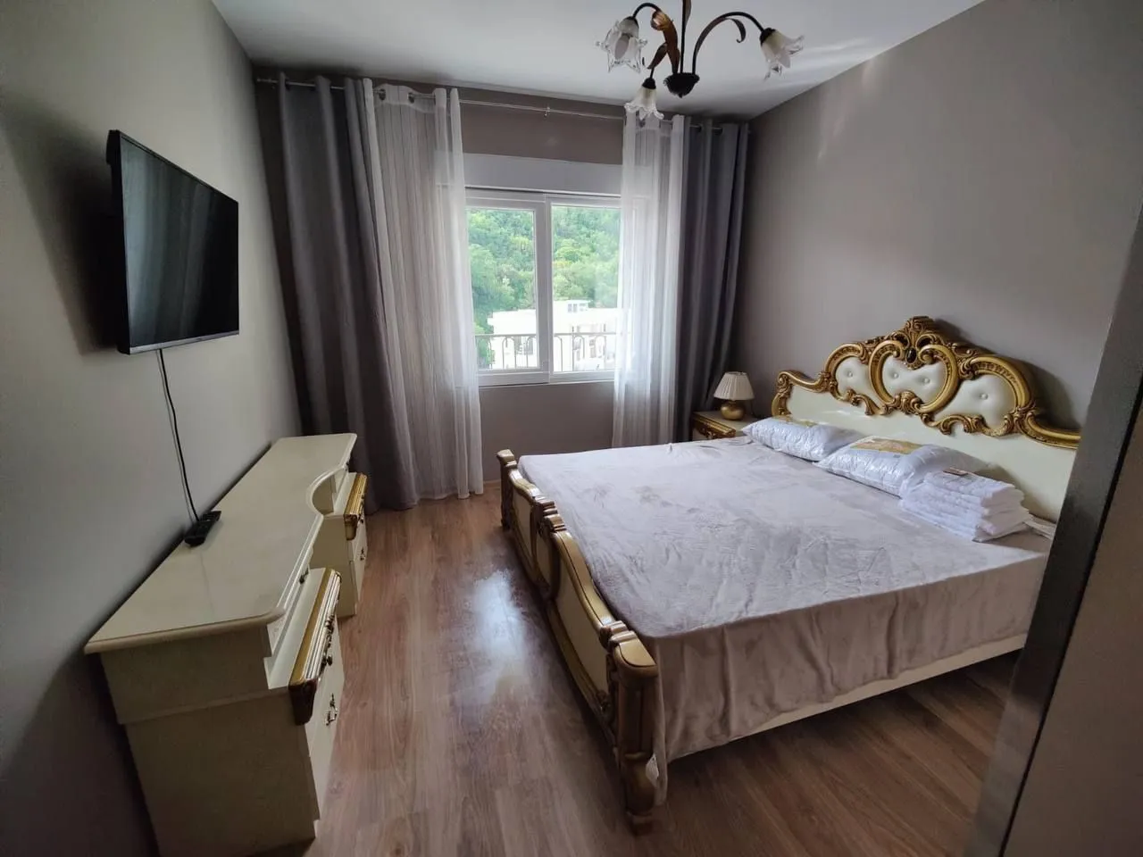 Rent, two bedroom apartment, 75m², Bečići, Budva