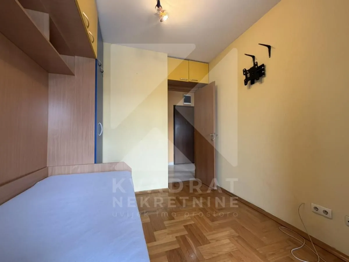 Izdavanje, jednosoban stan, 37m², Stari Aerodrom, Podgorica