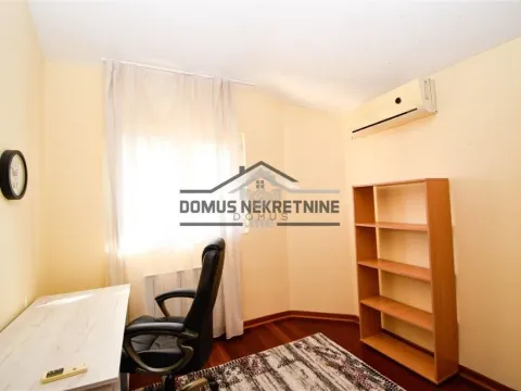 Izdavanje, kuća, 180m², Donja Gorica, Podgorica - image 16