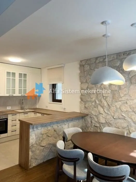Izdavanje, kuća, 250m², Višnjička Banja, Palilula Sve Podlokacije
