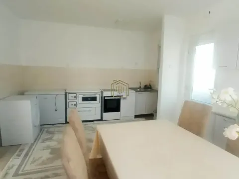 Rent, two bedroom apartment, 104m², Tološi, Podgorica - image 17