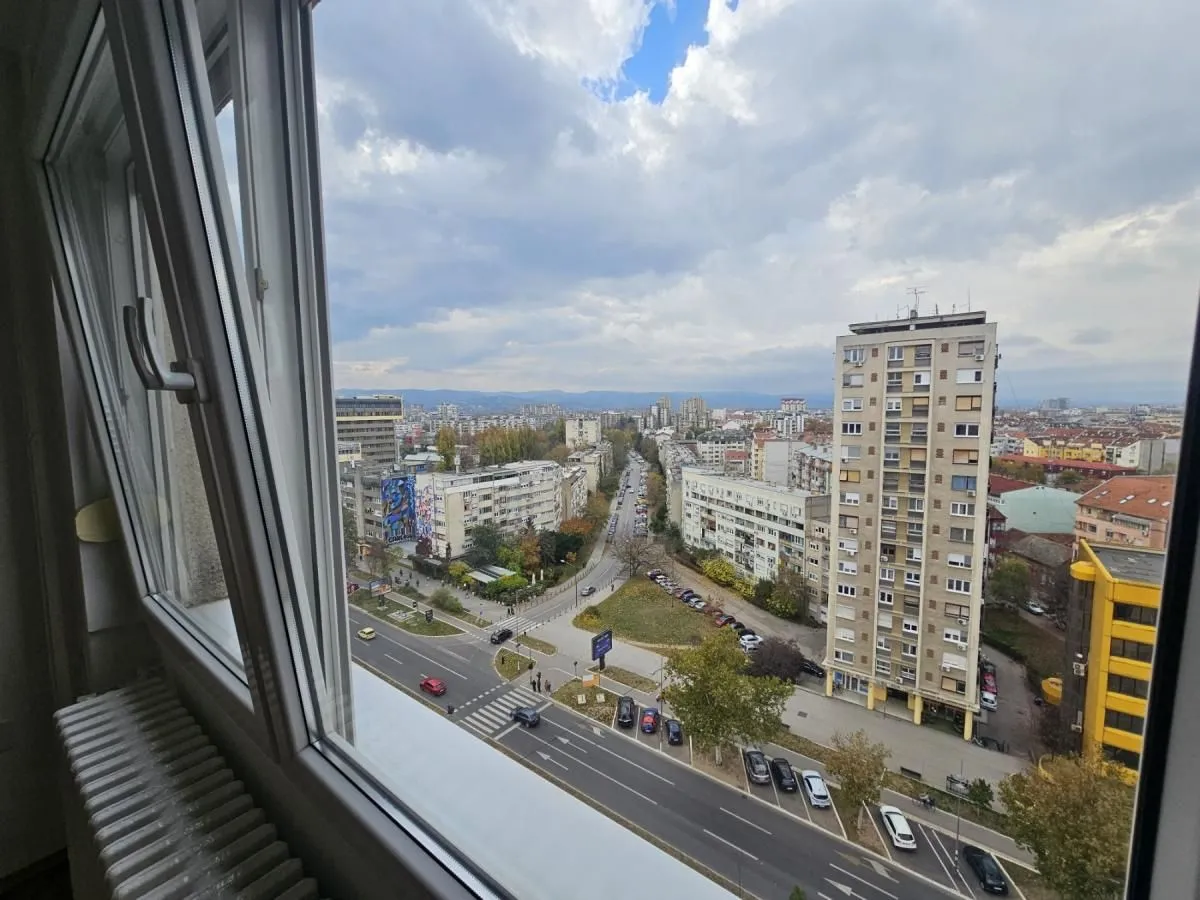 Prodaja, trosoban stan, 64m², Bulevar Oslobodjenja, Novi Sad Sve Podlokacije