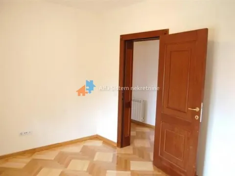 Izdavanje, stan, 300m², Savski Venac, Beograd - image 25